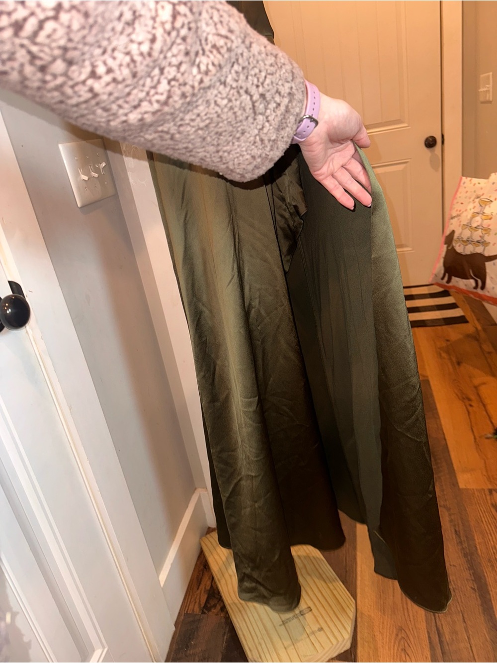 Jenny Yoo Size 6 Olive Green V-Neck Satin Maxi Dress - Picture 5 of 16